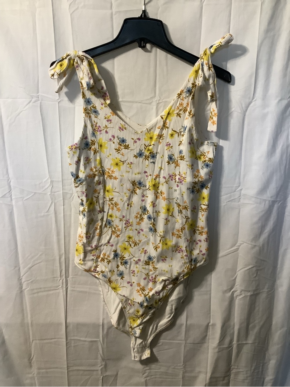 Old Navy White Floral Tie-Shoulder Ribbed Bodysuit Large